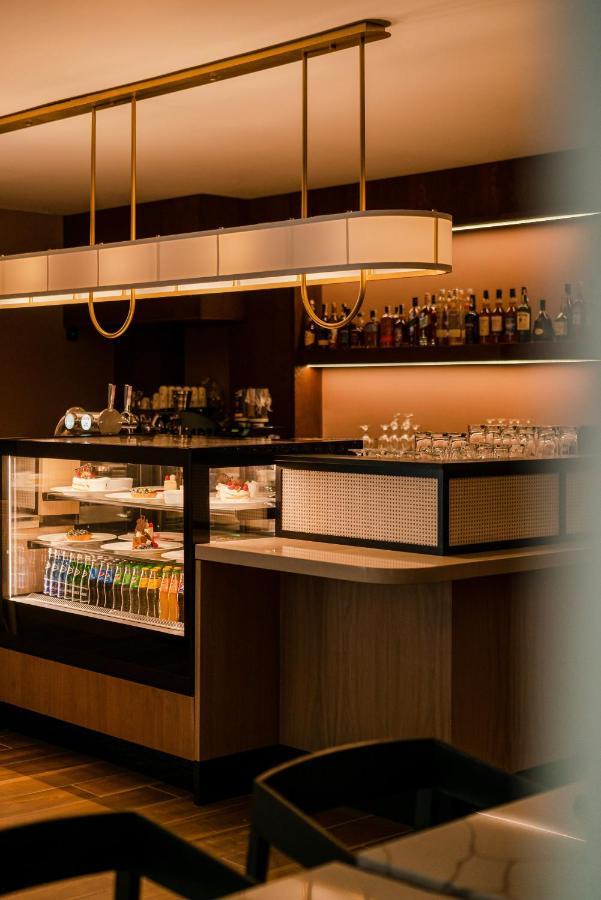 Royal Tulip Sand Kolobrzeg Dış mekan fotoğraf The bar at the lounge